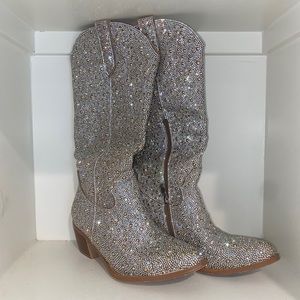 Rhinestone Cowgirl Western Boots, size 8 WORN ONCE